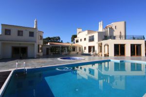 Golf Property for sale in Vilamoura - EMA12095