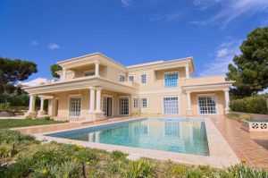 Golf Property for sale in Vale do Lobo - EMA12114