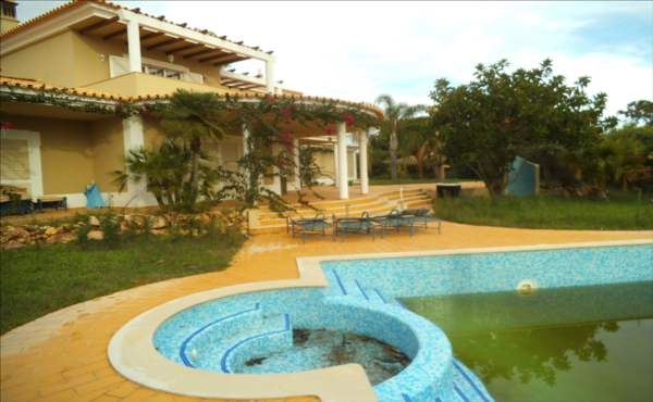 Golf Property for sale in Vilamoura, Loule, Almancil, Quarteira - SMA8389